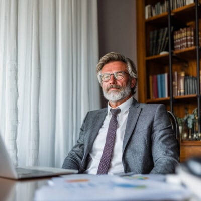 Scopri di più sull'articolo Tributarista: guida completa ai vantaggi professionali
